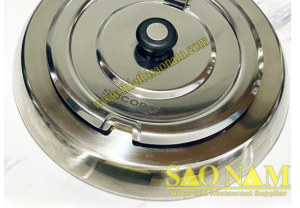 Trên vành miệng nắp có khe hở để vá soup tiện lợi khi các bạn đóng nắp.