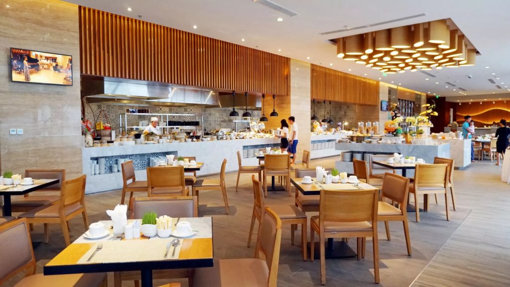 Quầy buffet tại Khách sạn Seashells Phú Quốc