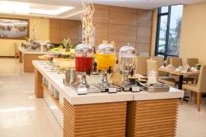 Showroom trưng bày bình đựng nước trái cây buffet giá rẻ