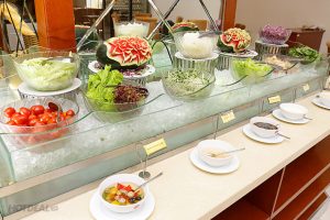 Kệ trưng bày thức ăn giá rẻ