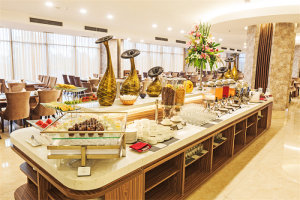 Vai trò của dụng cụ tiệc buffet